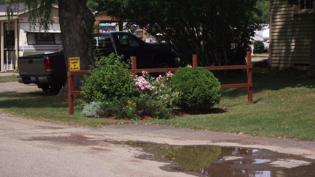 Orchard Queen Motel & Rv Park Middleton Exteriör bild